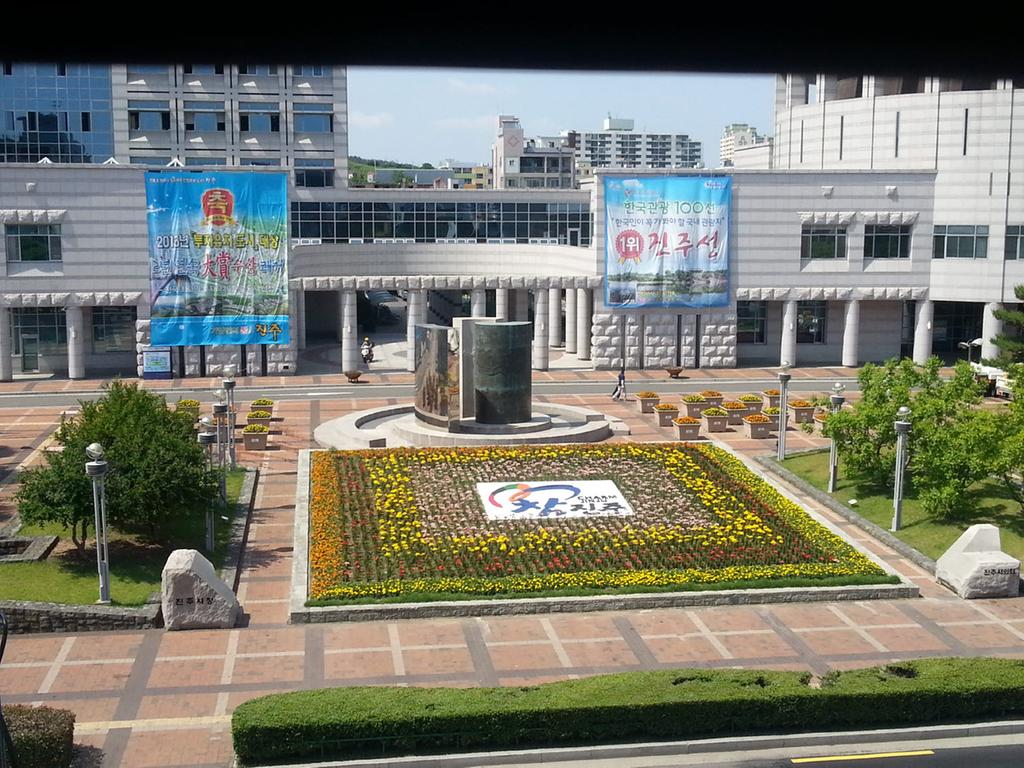 거리별 특색있는 테마 꽃거리 조성 