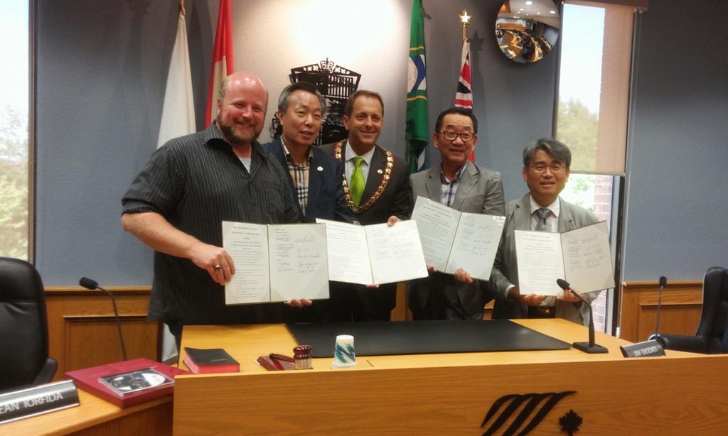  진주남강유등축제, 캐나다 나이아가라 빛 축제 진출