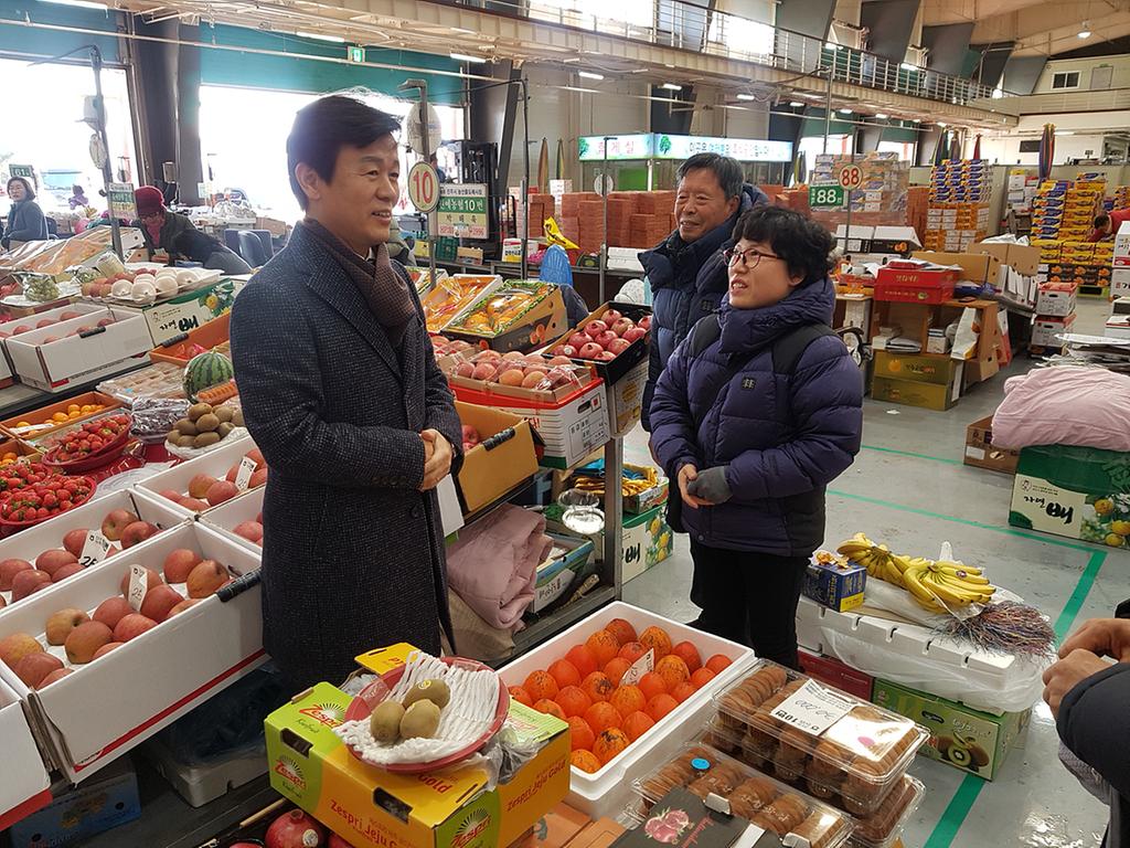 진주시, 농산물도매시장 청과물동 바닥보수 공사 준공