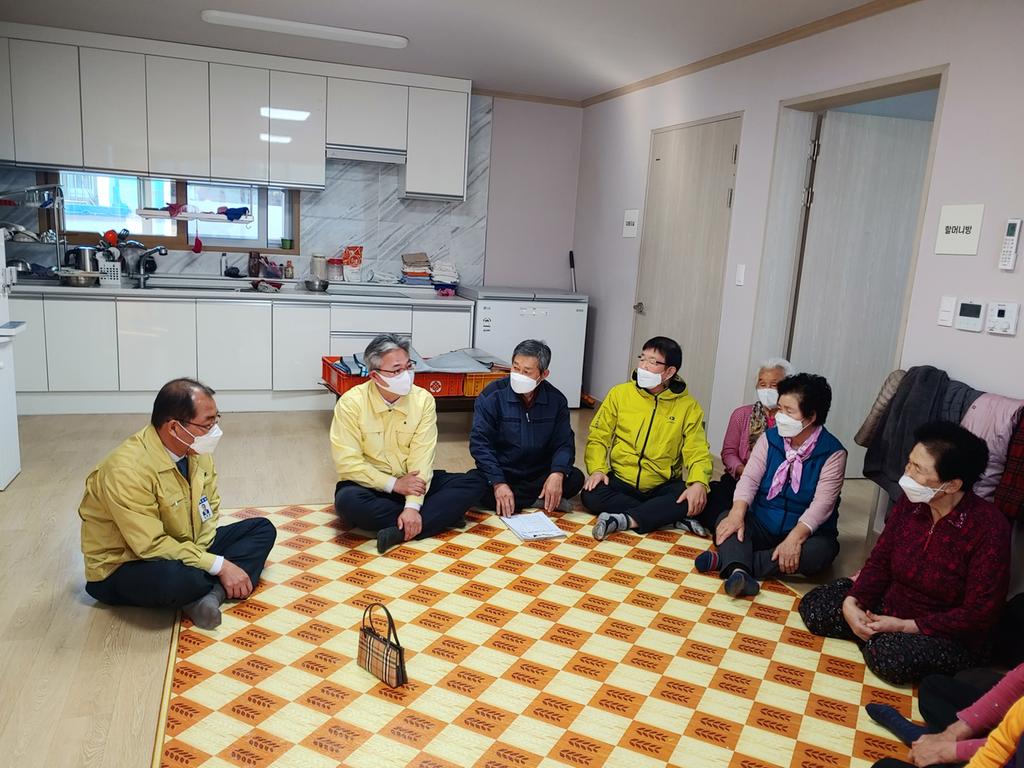 29일 오후 2시 신종우 부시장, 코로나19 방역수칙 준수 홍보 차 경로당 방문