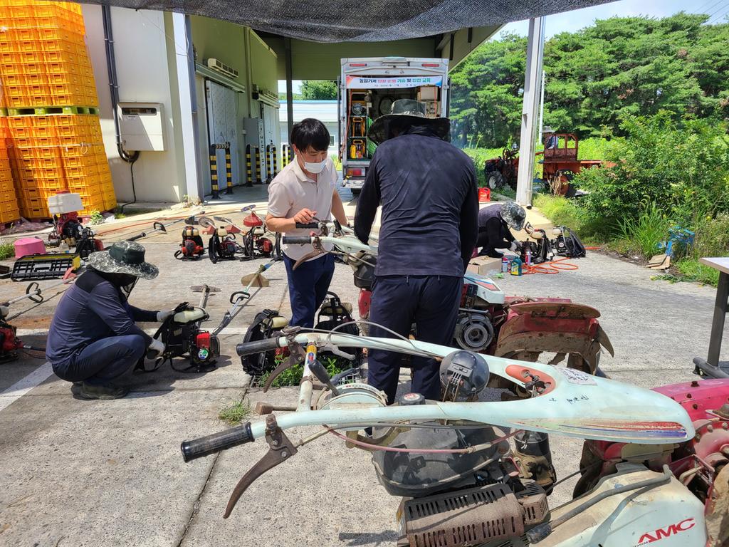 진주시, 2022년 하반기 농업기계 현장 순회 기술 및 안전교육 실시