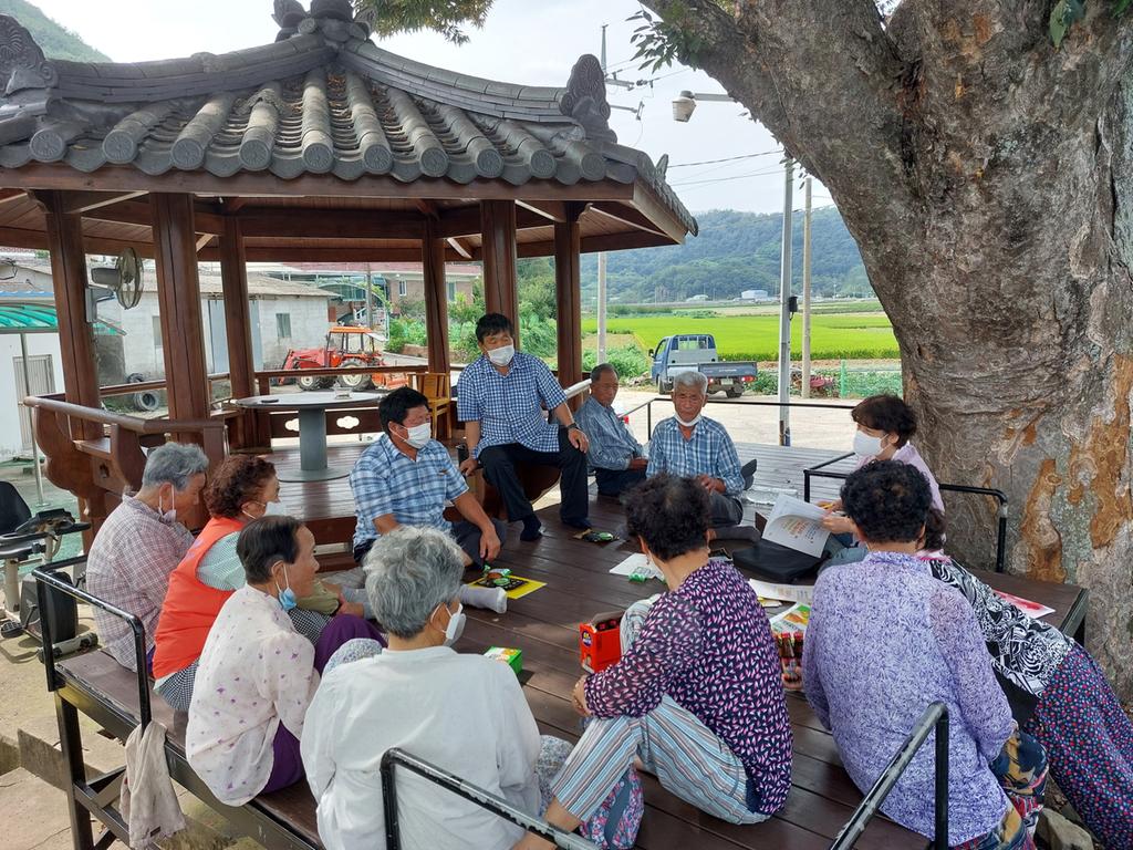 진주시, 오아시스 이동복지상담소 운영으로 큰 호응 얻어