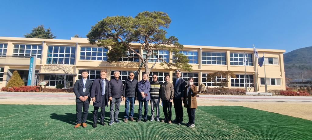   조성진 LG전자 고문, 창업주 고향 지수면 승산마을 방문  