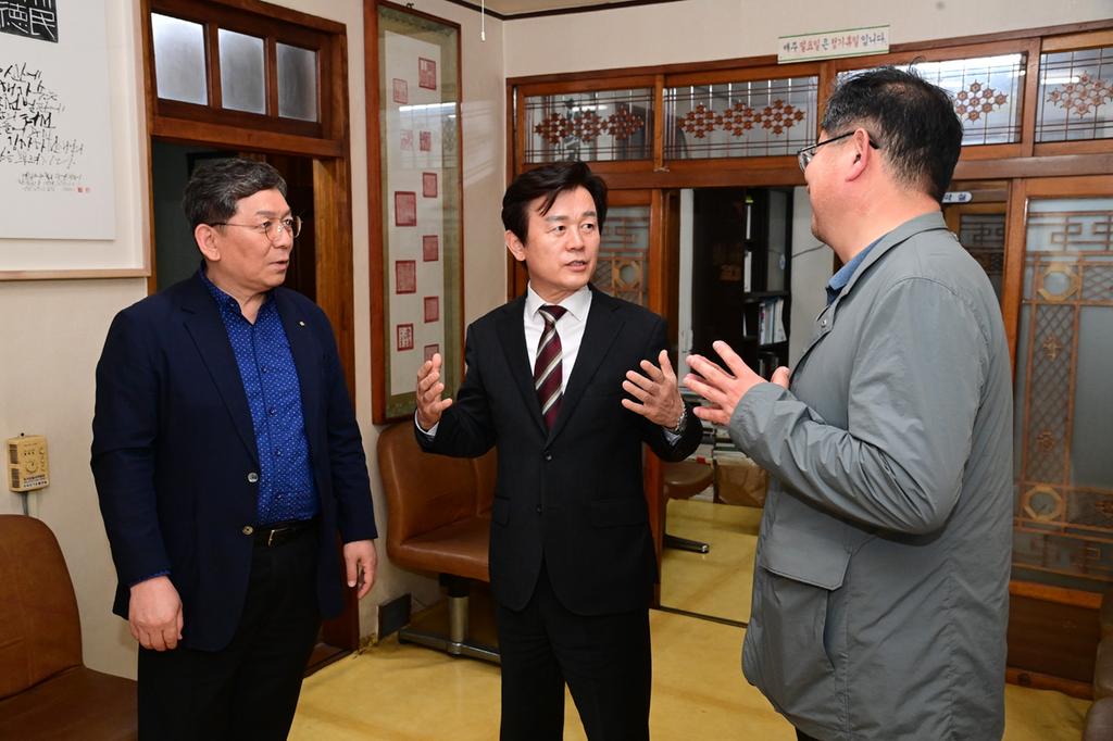 조규일 시장, ‘진주 남성당 교육관’ 조성 현장 점검 나서