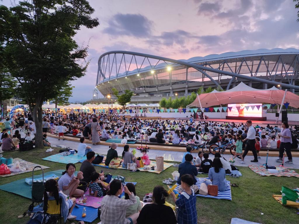 진주시, 달빛영화제&나이트마켓’2회차도 성황