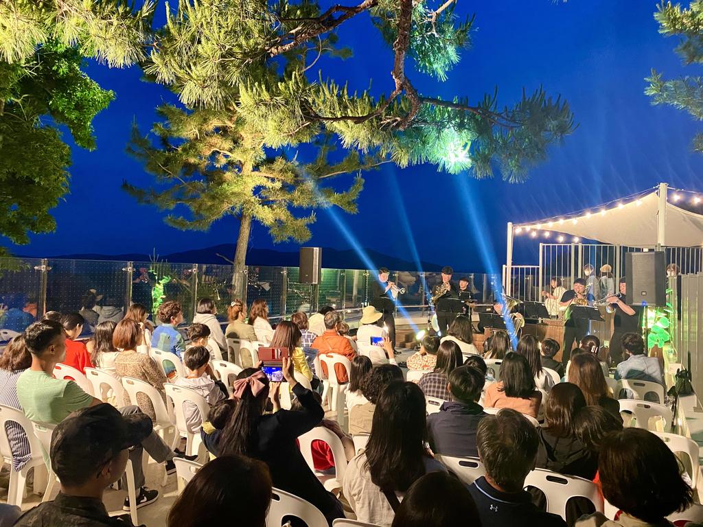 ‘진양호공원 노을 음악회’ 클래식으로 봄을 만끽하다! 