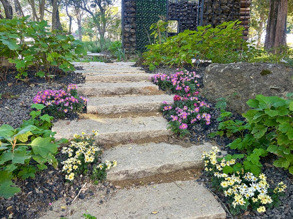 진주시 ‘초전공원’ 가을꽃 식재 ‘눈길’