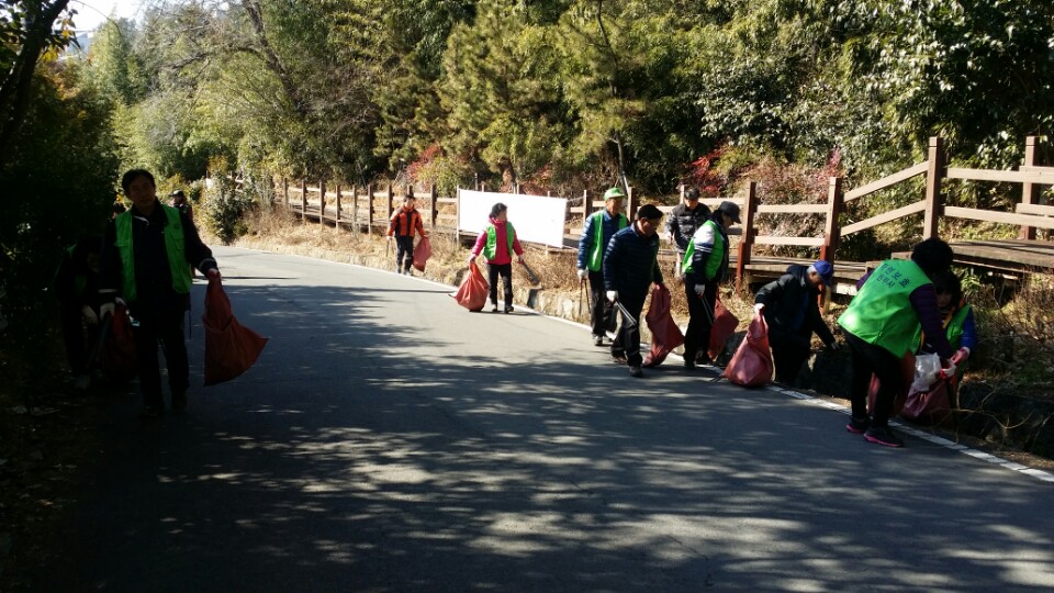 새봄 맞이 비봉산 가꾸기