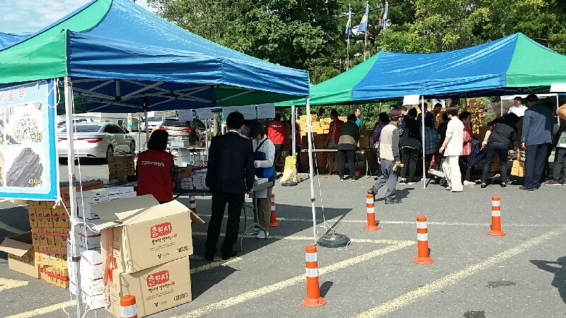완도직거래장터 현장