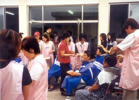 2004010814262003-2.jpg