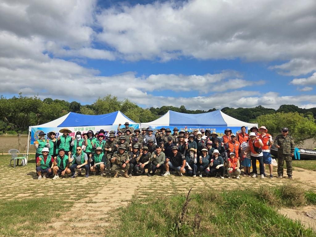 사 경남특전사환경관리협회 남강 수중 정화활동 실시