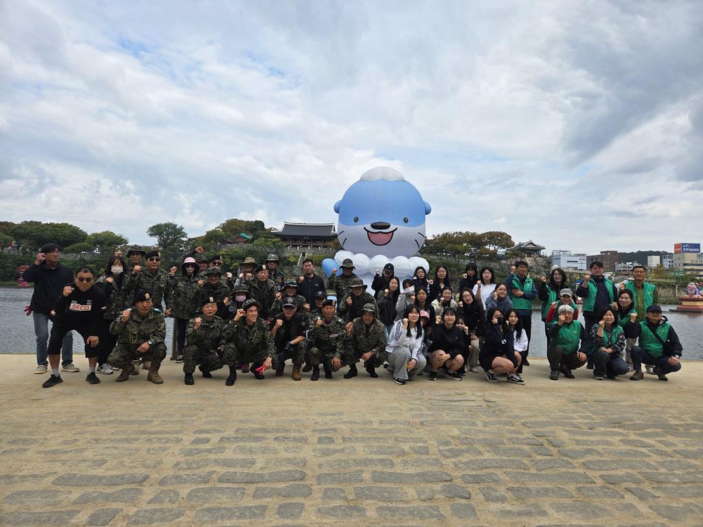사 경남특전사환경관리협회 진주 남강 수중 정화활동 실시