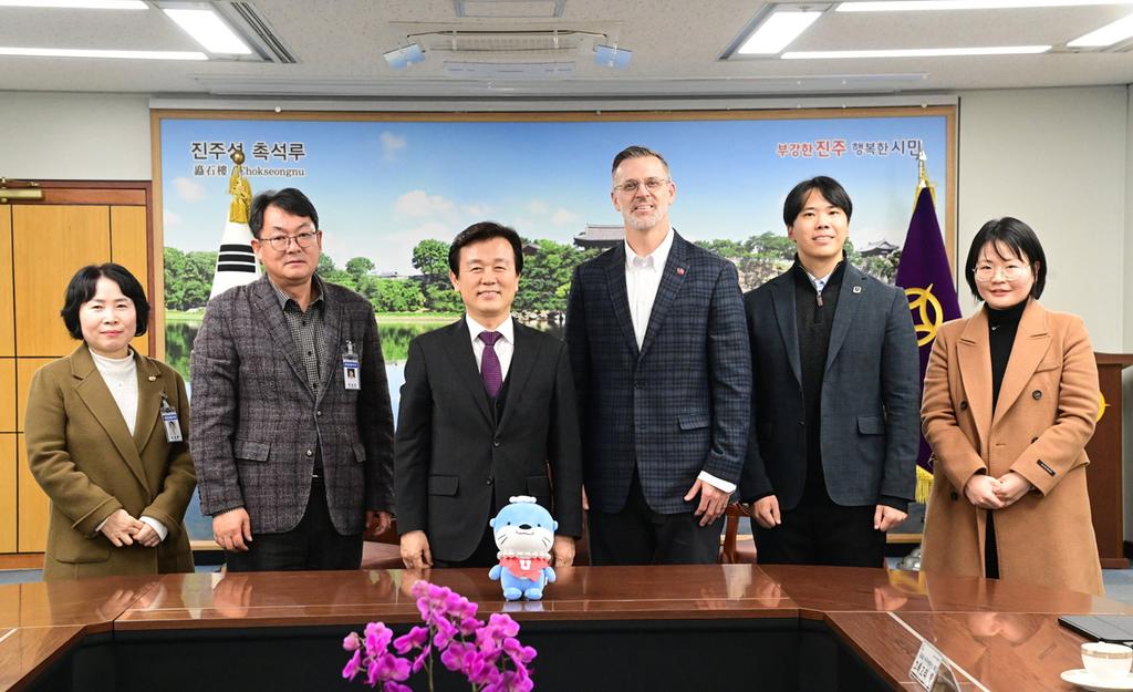 그레고리 힐 유타대 아시아캠퍼스 대표 K-기업가정신 수도 진주 찾아