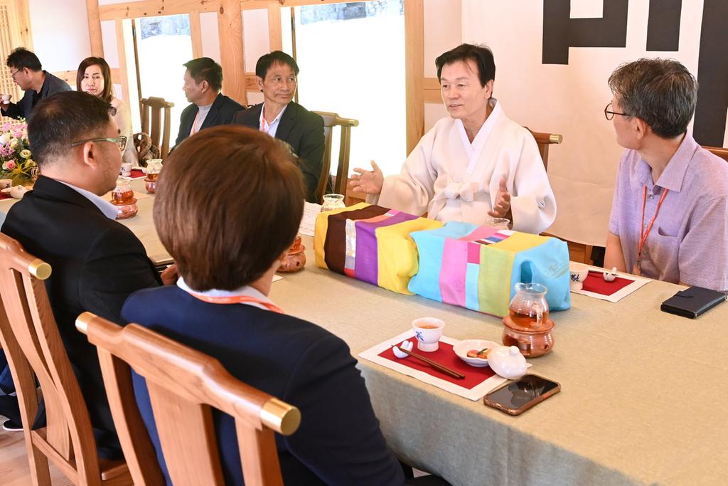 태국 람푼 주 방문단 진주시 찾아 유등이 잇는 문화의 빛