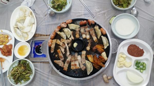 맛있는 삼겹살이 노릇노릇~~