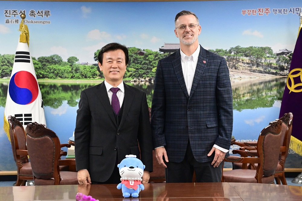 그레고리 힐 유타대 아시아캠퍼스 대표 K-기업가정신 수도 진주 찾아! (7).jpg
