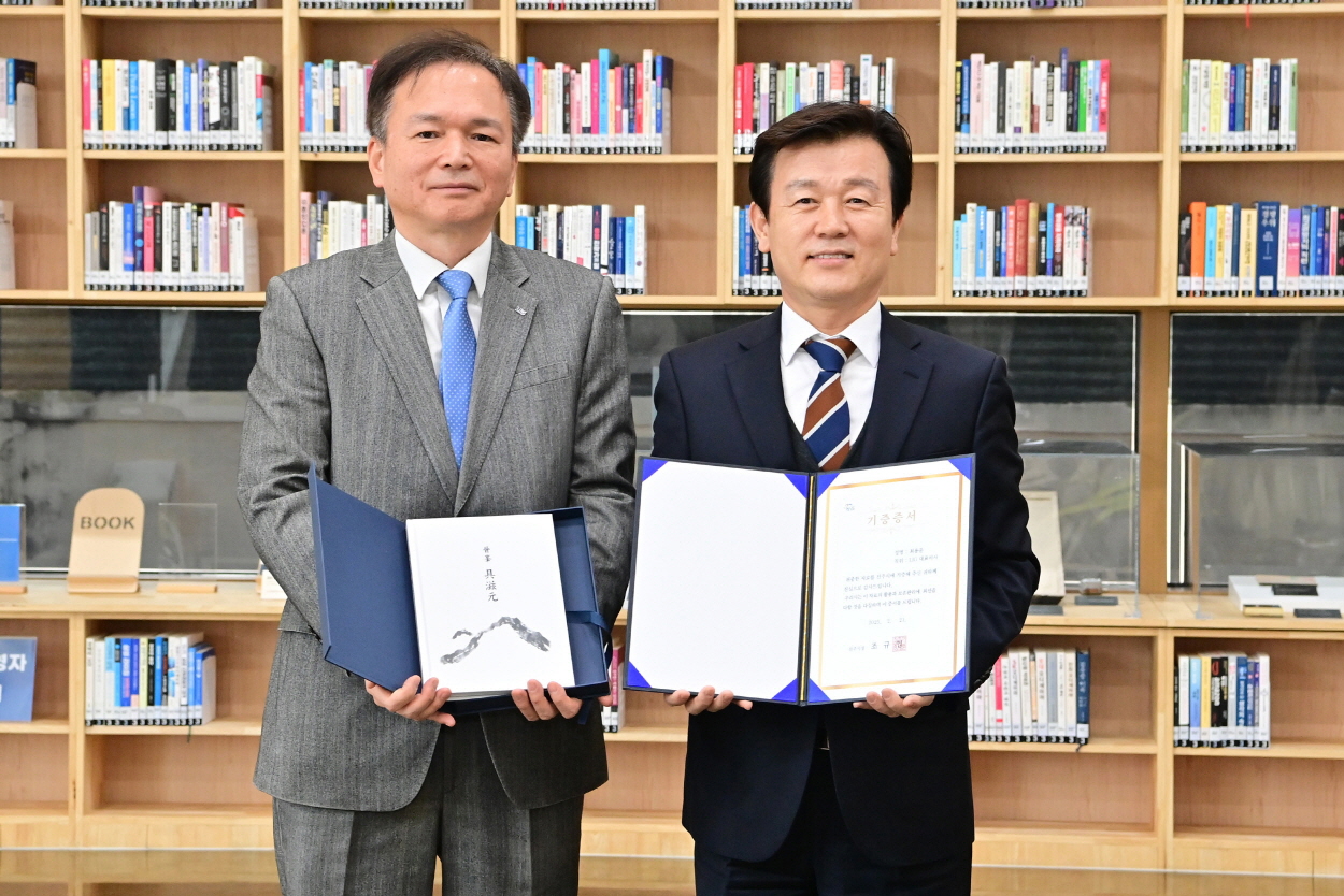 _최용준 LIG 대표이사 진주 K-기업가정신센터 방문 (3).jpg