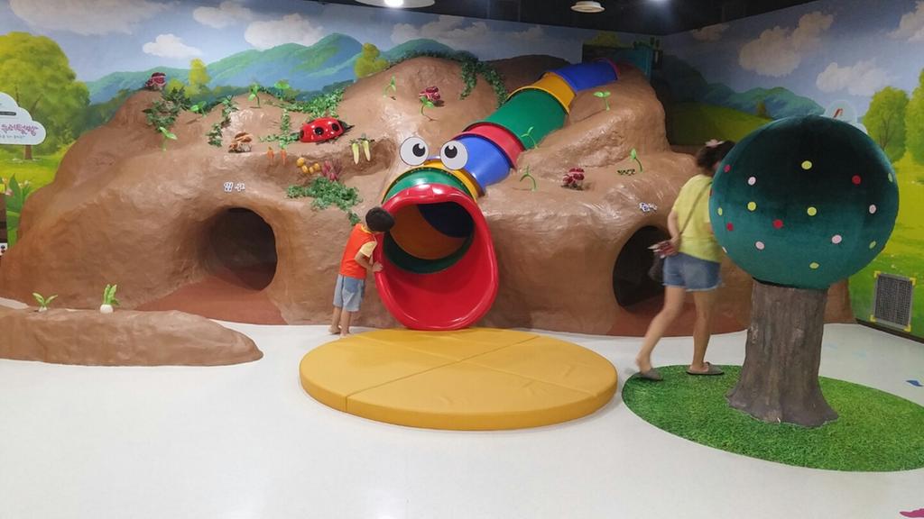 함께 떠나요!  땅속 탐험대